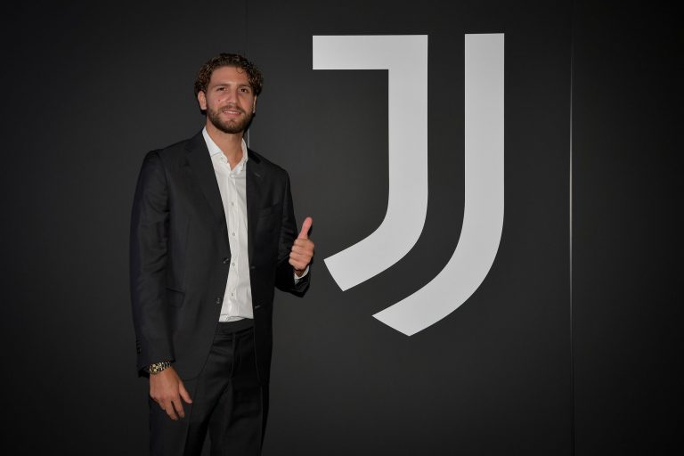 La Juventus officialise l&rsquo;arrivée de son nouveau maître de l&rsquo;entrejeu Manuel Locatelli !