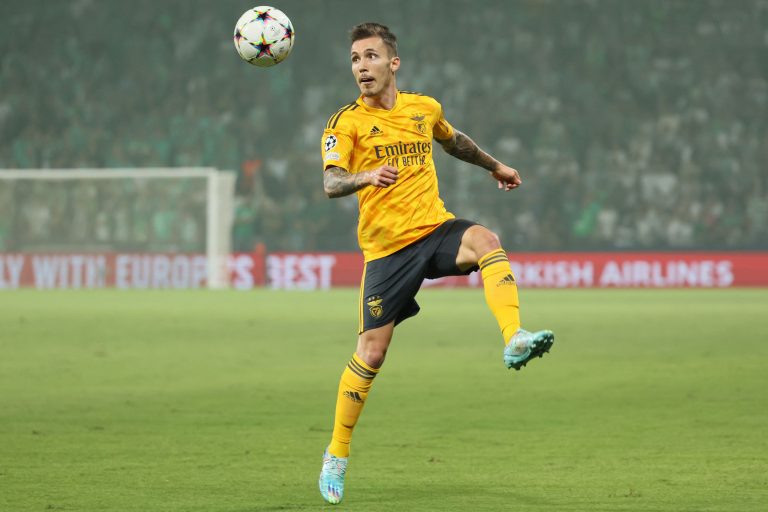La Juventus reste attentive concernant le dossier Alex Grimaldo