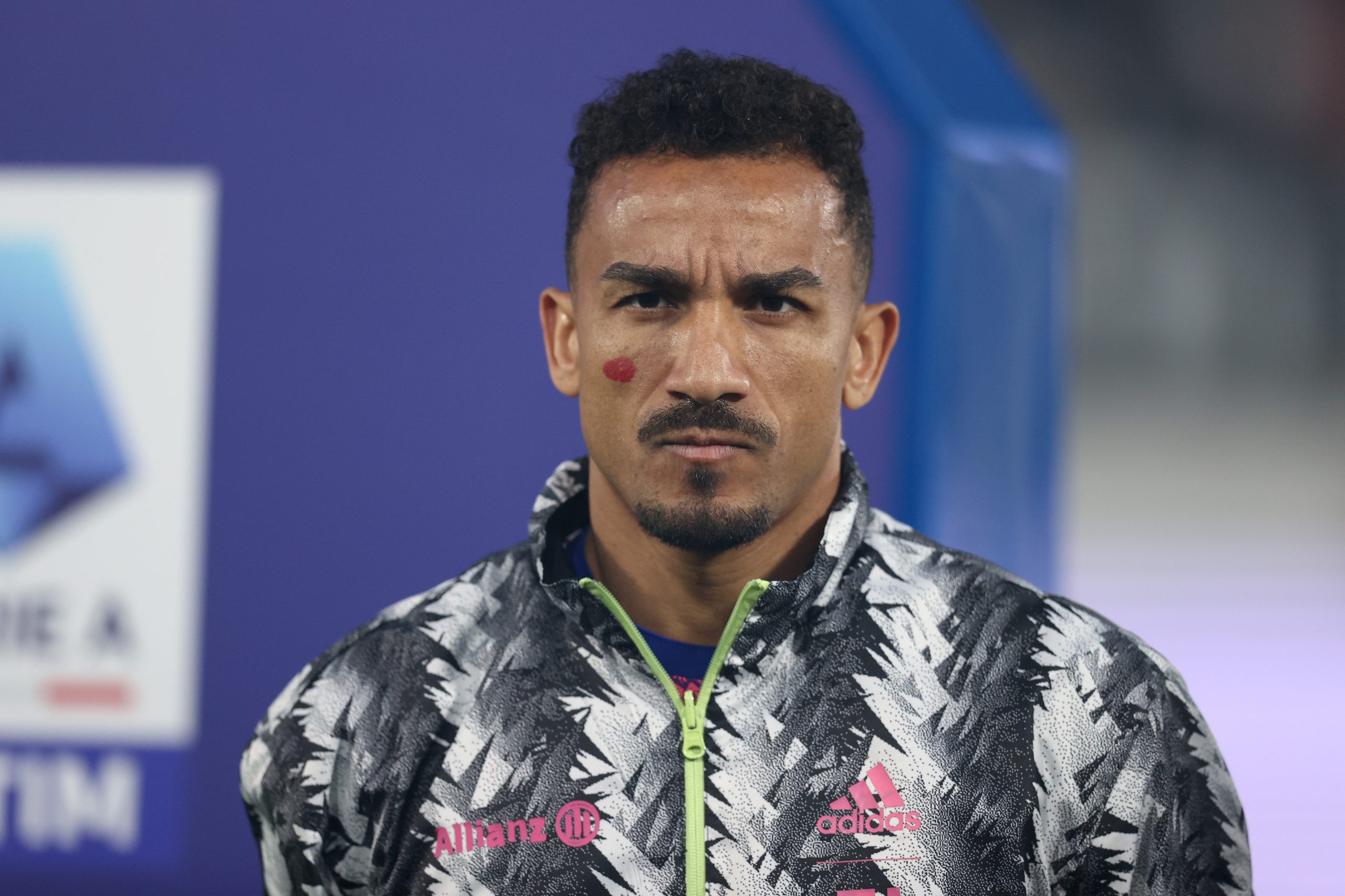 LA SPEZIA, ITALY - FEBRUARY 19: Luiz Da Silva Danilo of Juventus FC looks on during the Serie A match between Spezia Calcio and Juventus FC at Stadio Alberto Picco on February 19, 2023 in La Spezia, Italy. (Photo by Francesco Scaccianoce/Getty Images)