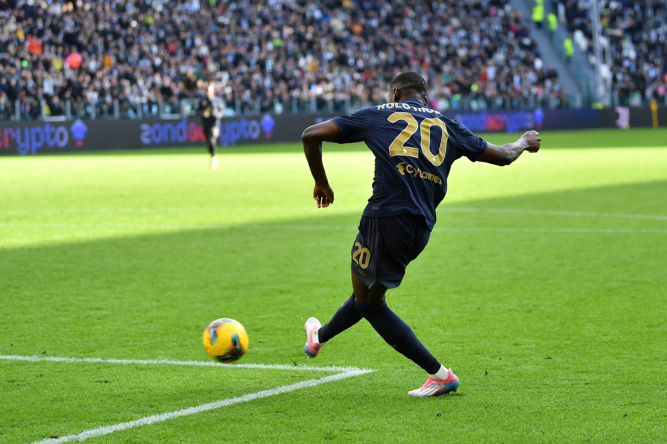 TURIN, ITALY - FEBRUARY 02: Randal Kolo Muani of Juventus scores his team's first goal during the Serie A match between Juventus and Empoli at Allianz Stadium on February 02, 2025 in Turin, Italy. (Photo by Valerio Pennicino/Getty Images)