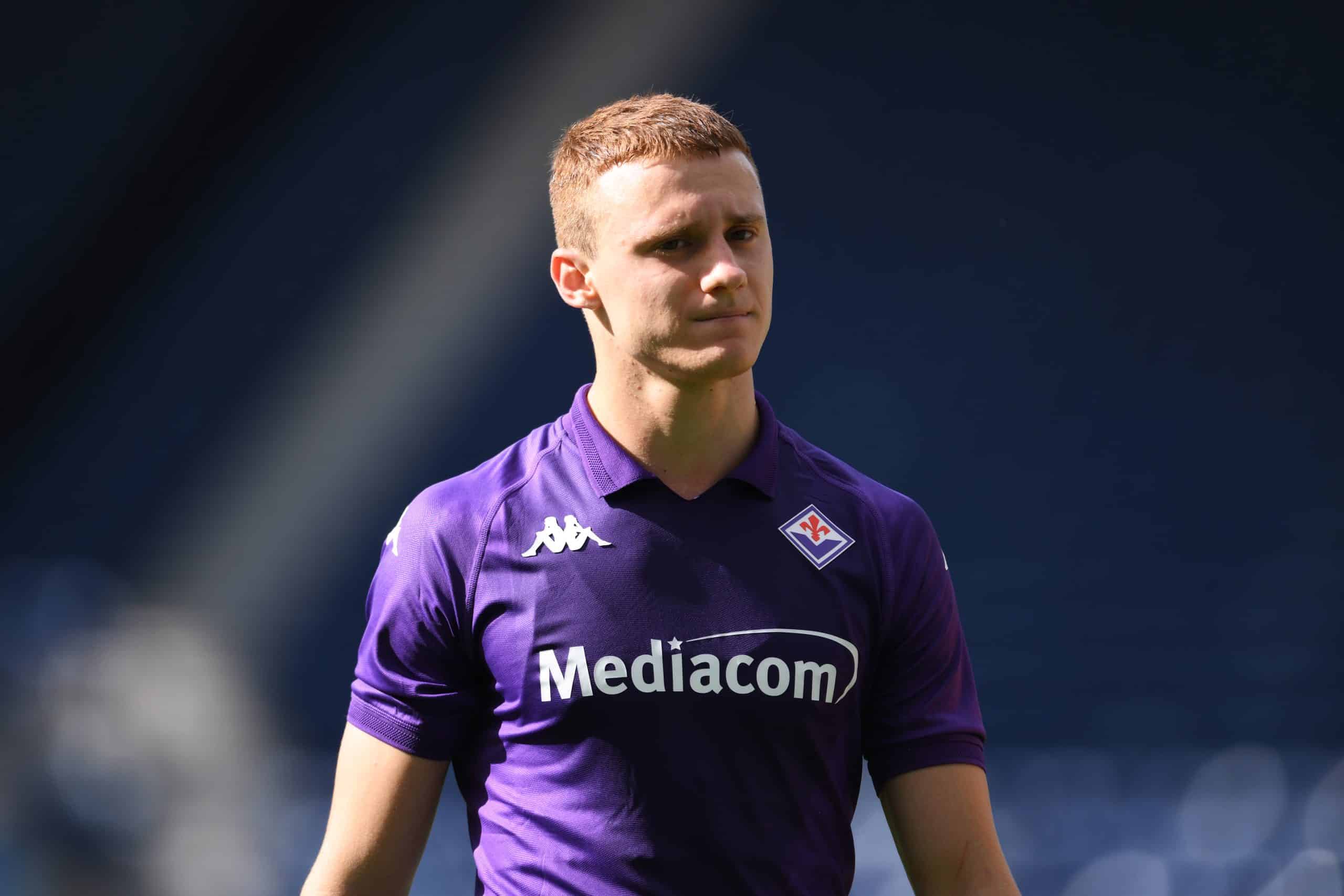 PRESTON, ENGLAND - JULY 27: Pietro Comuzzo of ACF Fiorentina looks on during the pre-season friendly match between Preston North End and ACF Fiorentina at Deepdale on July 27, 2024 in Preston, England. (Photo by Ben Roberts Photo/Getty Images)