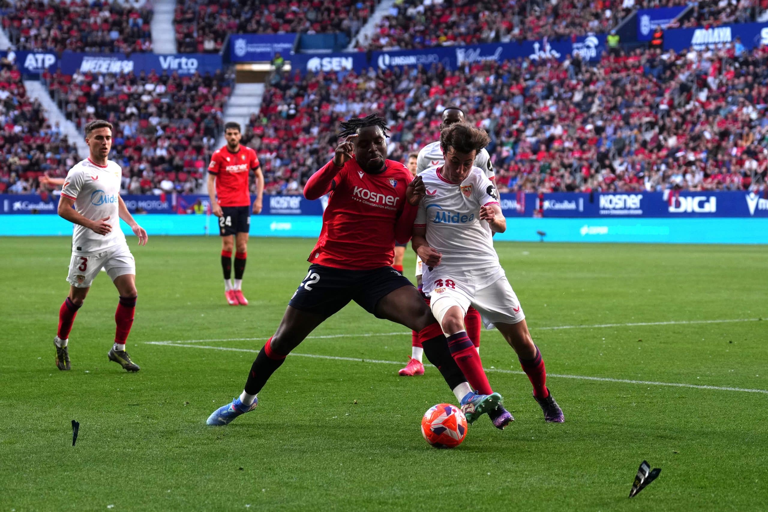 Flavien Boyomo Osasuna (Photo by Juan Manuel Serrano Arce/Getty Images)