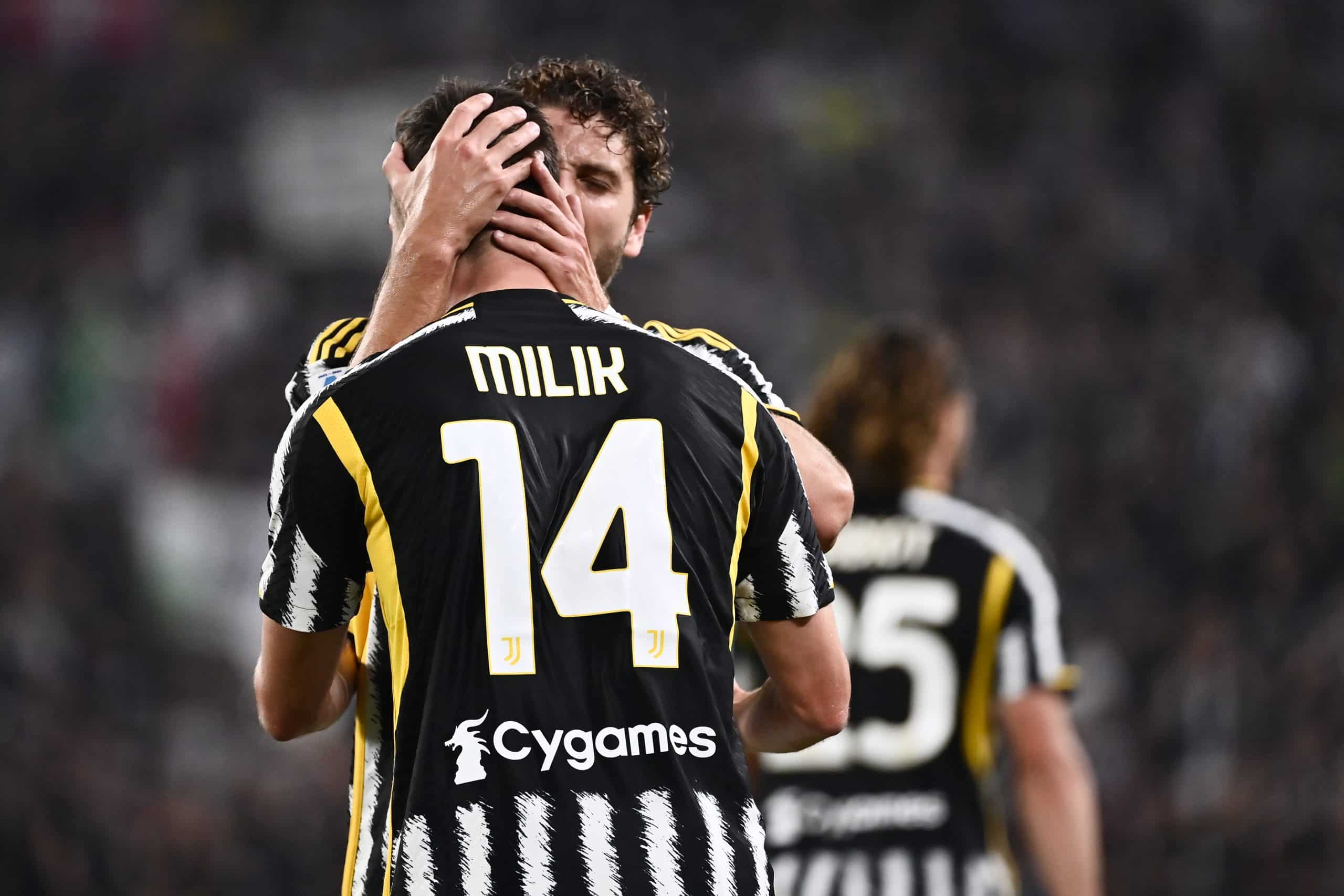 TURIN, ITALY - OCTOBER 7: Arkadiusz Milik of Juventus FC celebrates with teammates after scoring his team's second goal during the Serie A TIM match between Juventus and Torino FC at on October 7, 2023 in Turin, Italy. (Photo by Stefano Guidi/Getty Images)