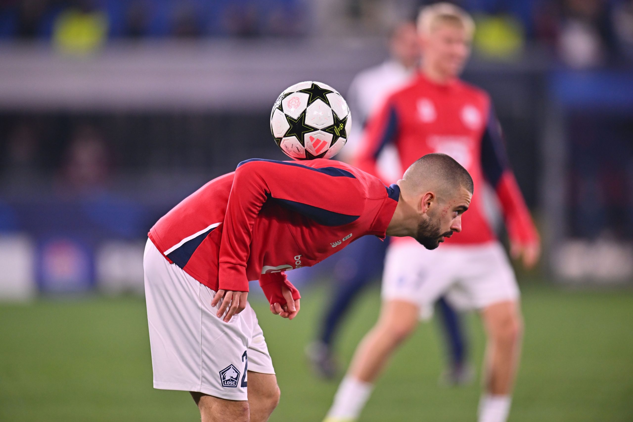 BOLOGNA, ITALY - NOVEMBER 27: Edon Zhegrova of LOSC Lille during the UEFA Champions League 2024/25 League Phase MD5 match between Bologna FC 1909 and LOSC Lille at Stadio Renato Dall'Ara on November 27, 2024 in Bologna, Italy. (Photo by Alessandro Sabattini/Getty Images)
