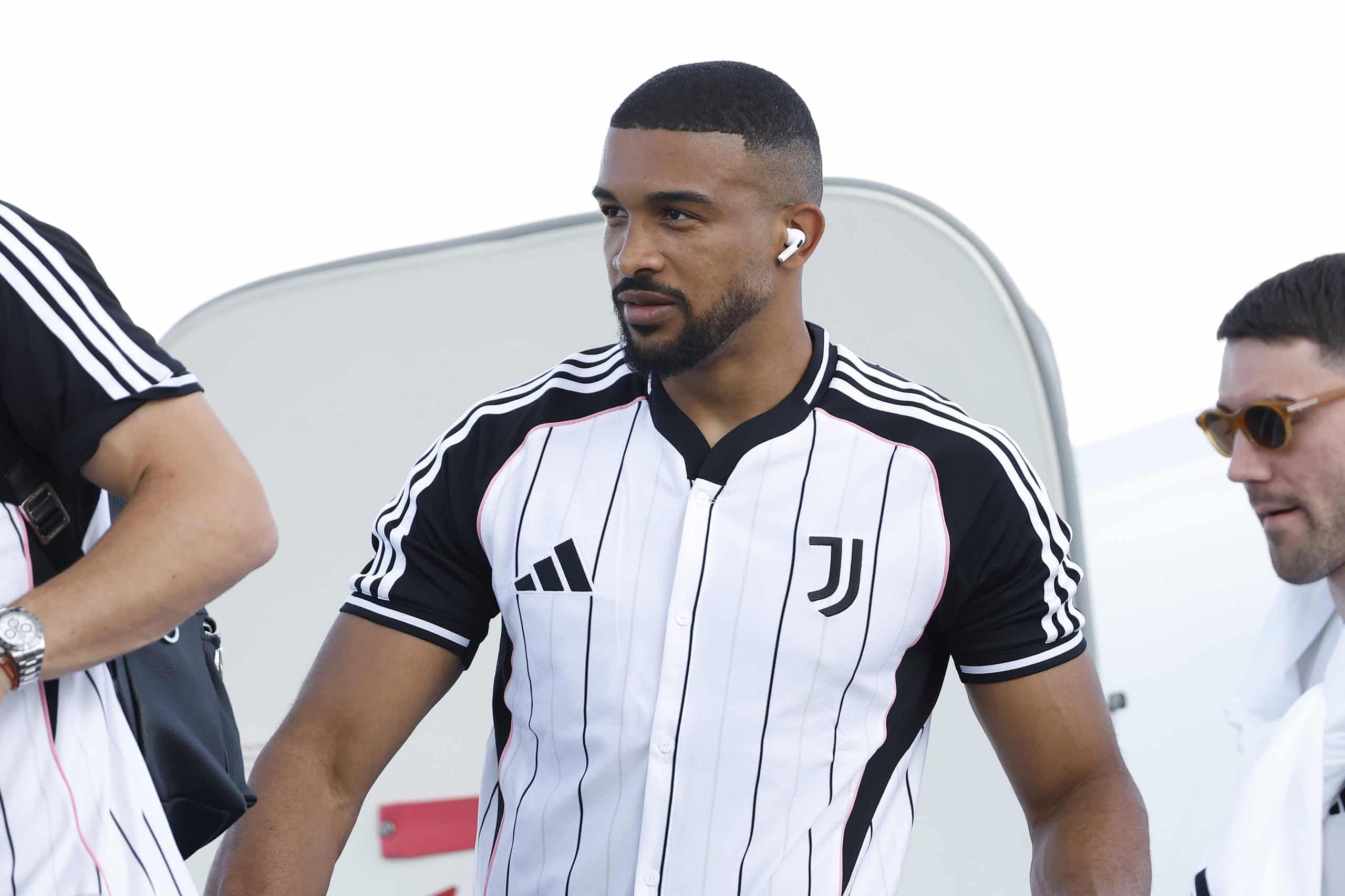 LEWISBURG, WEST VIRGINIA - JUNE 14: Gleison Bremer #3 of Juventus arrives at the airport prior to the official FIFA Club World Cup 2025 on June 14, 2025 in Lewisburg, West Virginia. (Photo by Michael Owens/Getty Images)