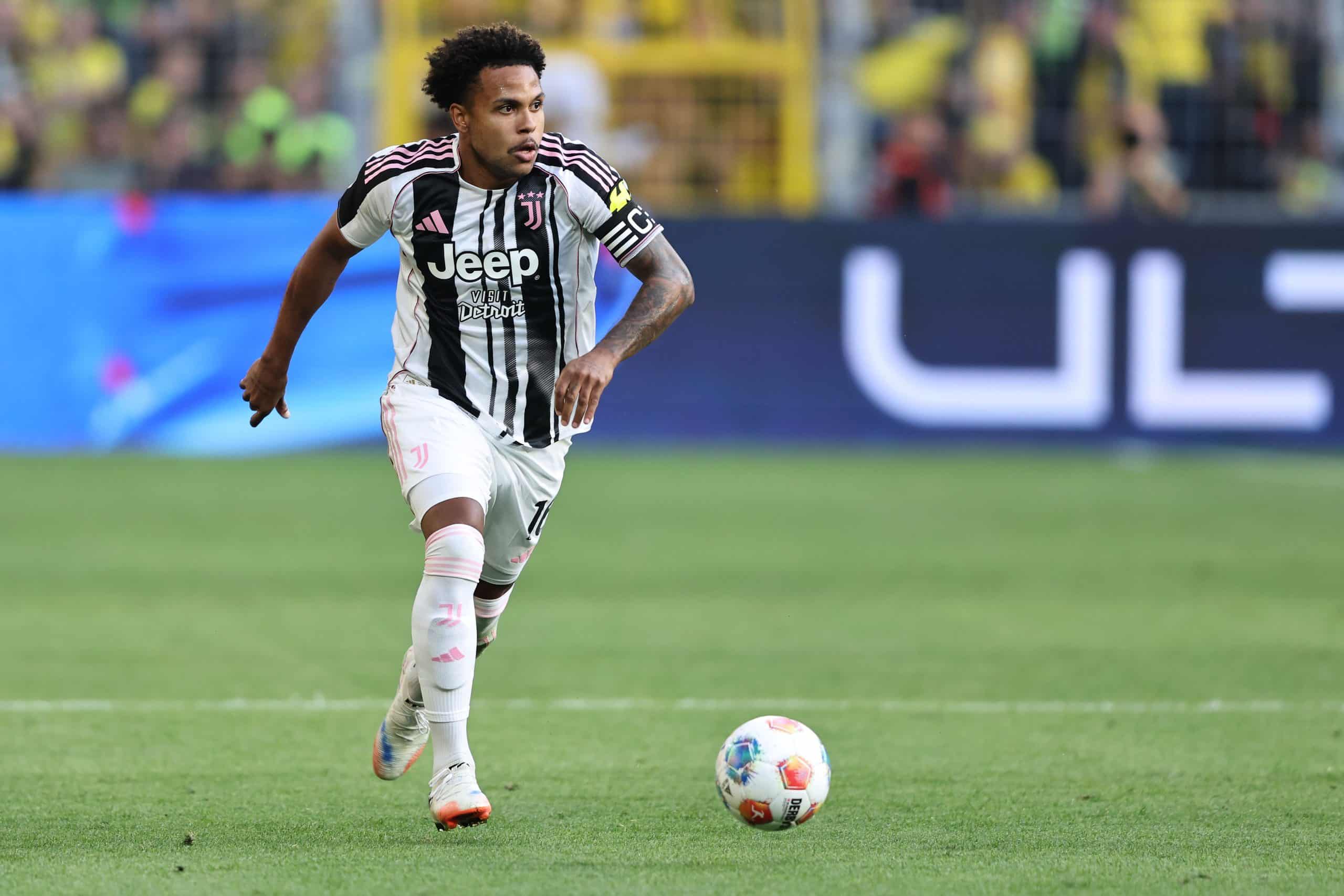 DORTMUND, GERMANY - AUGUST 10: Weston McKennie of Juventus Turin runs with the ball during the pre-season friendly match between Borussia Dortmund and Juventus FC at Signal Iduna Park on August 10, 2025 in Dortmund, Germany. (Photo by Christof Koepsel/Getty Images)