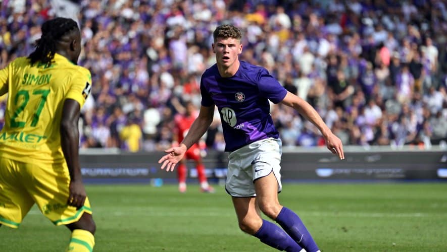 Charlie Cresswell Toulouse FC