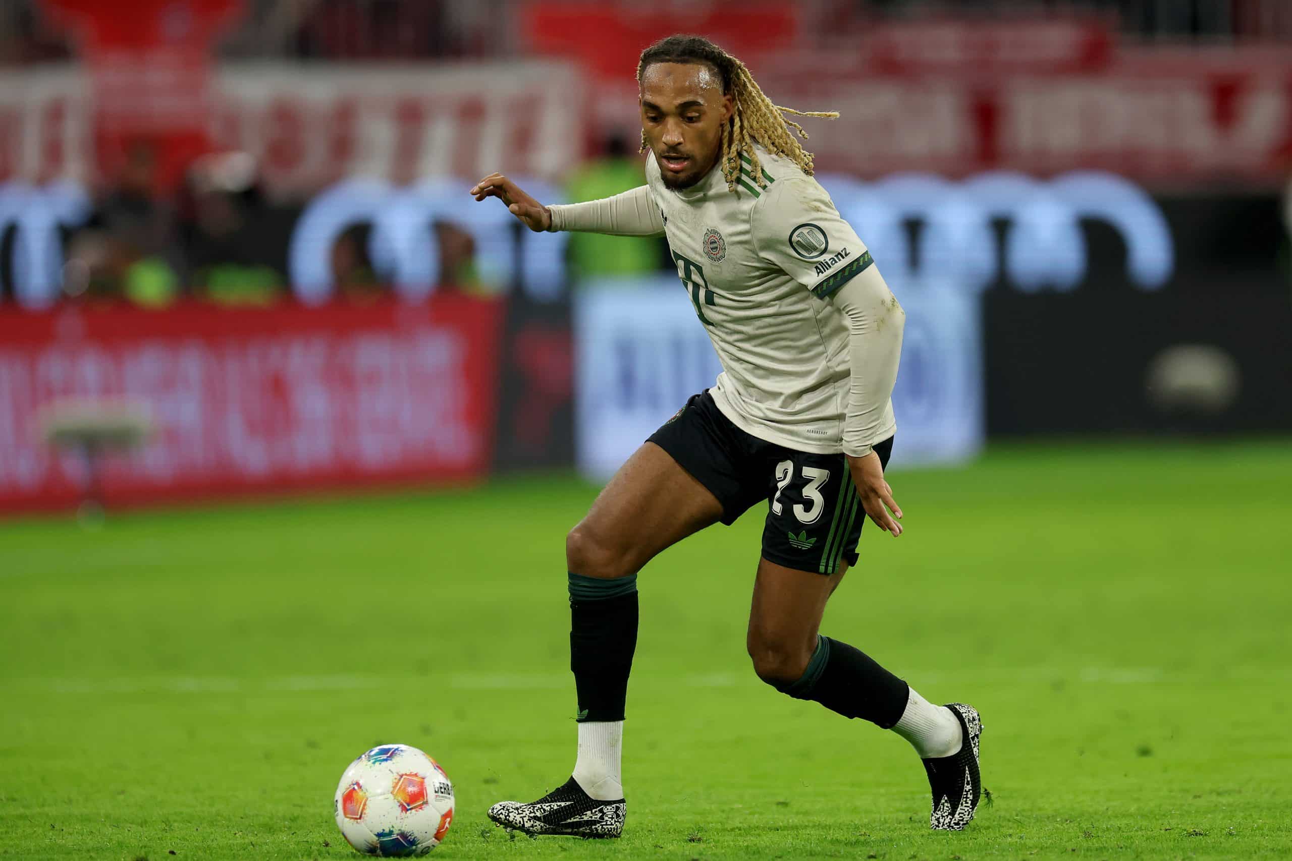 Sacha Boey / Bayern Munich (Photo by Alexander Hassenstein/Getty Images)