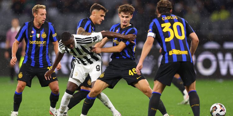 Randal Kolo Muani sous le maillot de la Juventus face à l'Inter Milan